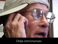 تبا صديقة افلام سكسيه عراقيه العائله القذره روسية وسجلت الجنس على الكاميرا