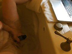 قام السكرتير الشاب بدعوة رئيسه لزيارة وإغواء ذكر افلام سكسيه عراقيه 2017 ناضج