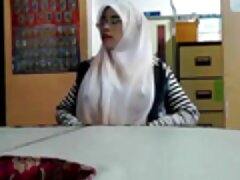 صورت امرأة سمراء فاخرة افلام سكسيه عراقيه حديثه 2019 ، ثم مزقها مثل عاهرة